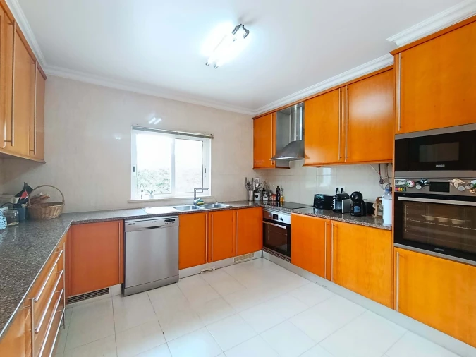 Moradia T4 para Venda em Portimão Foto 12