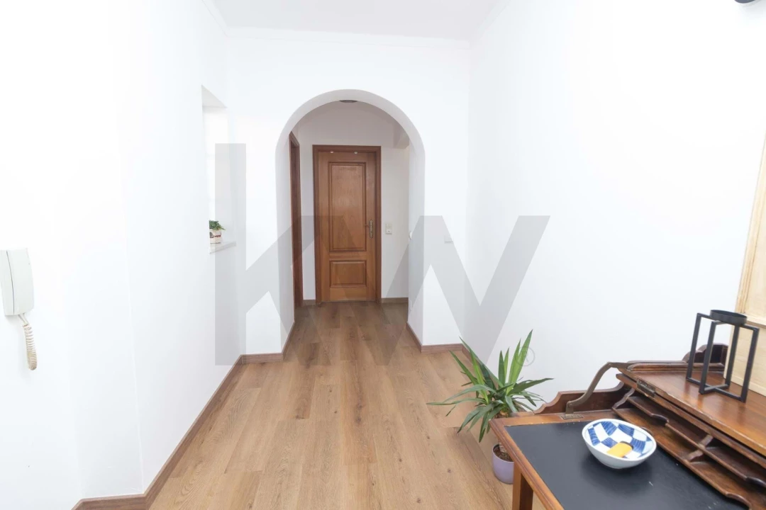 Moradia T5 para Venda em Alvor Foto 8