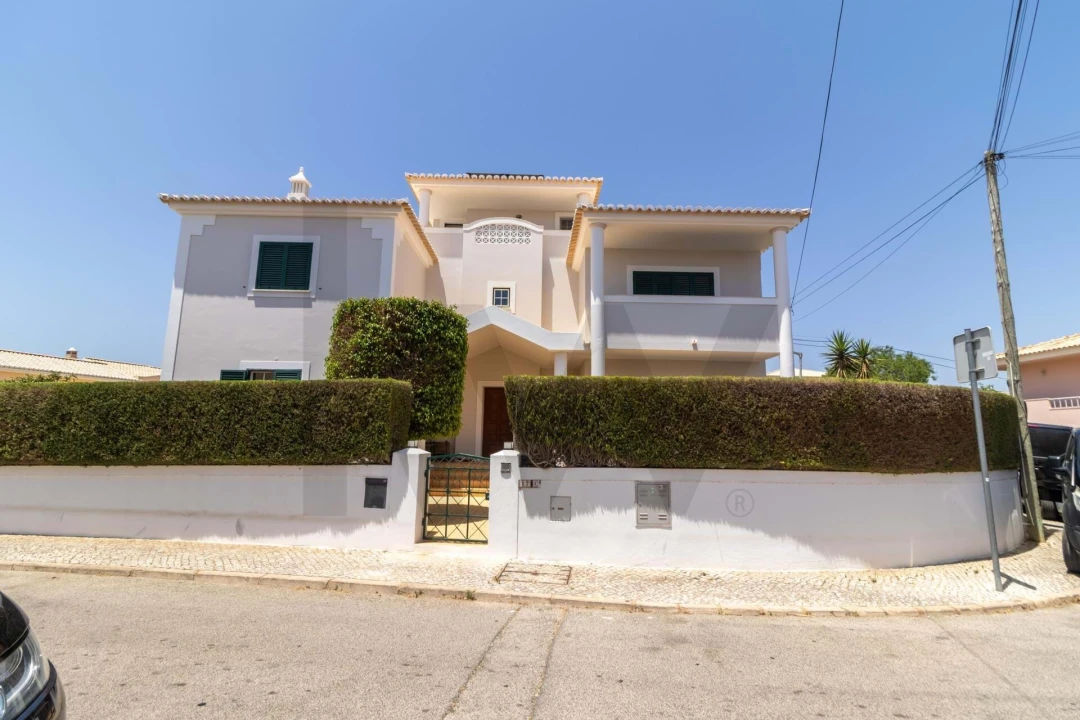 Moradia T5 para Venda em Alvor Foto 52