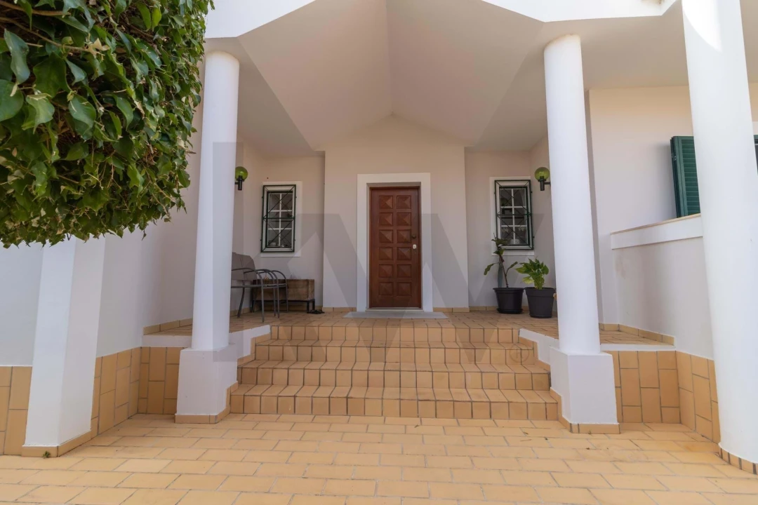 Moradia T5 para Venda em Alvor Foto 2