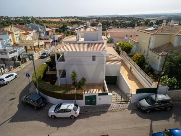 Moradia T5 para Venda em Alvor