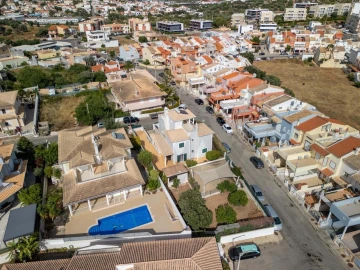 Moradia T5 para Venda em Alvor