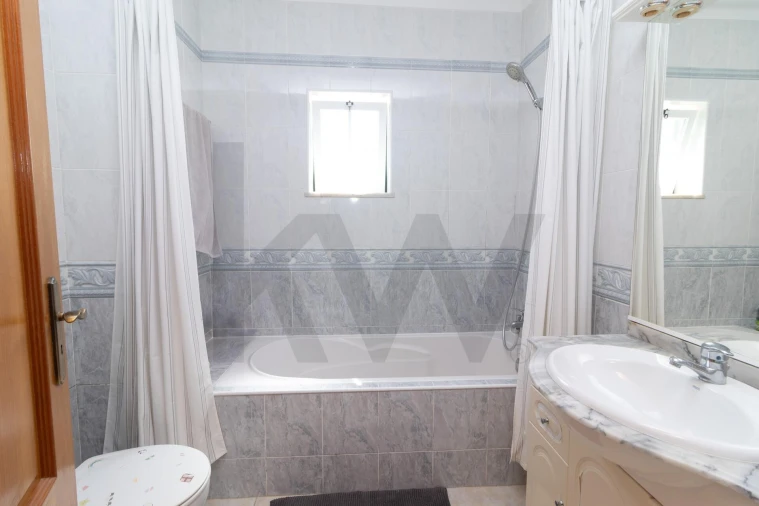 Moradia T5 para Venda em Portimão Foto 35