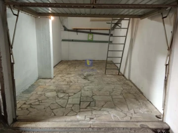 Garagem para Venda em Rio de Mouro