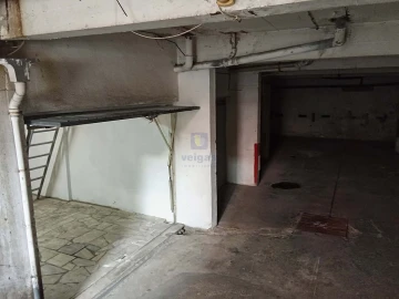 Garagem para Venda em Rio de Mouro