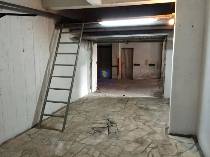 Garagem para Venda em Rio de Mouro Foto 3