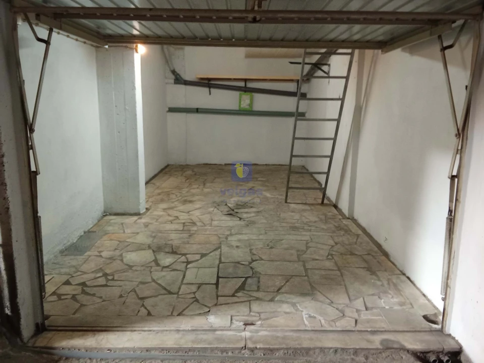 Garagem para Venda em Rio de Mouro Foto 5