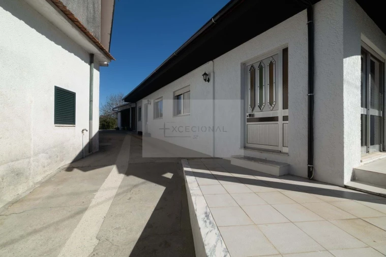 Moradia T2 para Venda em Espinho Foto 8