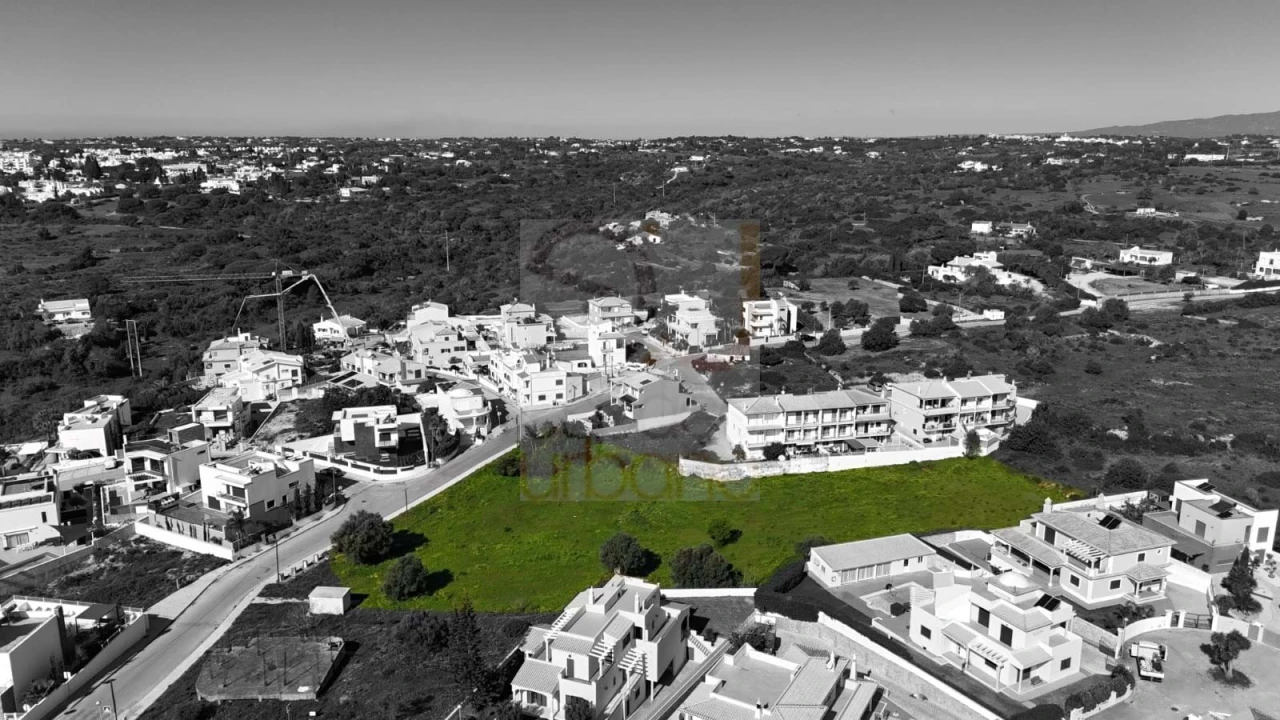 Terreno para Venda em Armação de Pera Foto 3