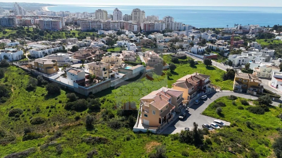 Terreno para Venda em Armação de Pera Foto 15