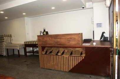 Negócio para Venda em Alvalade