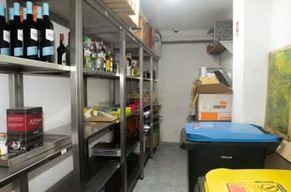 Negócio para Venda em Alvalade