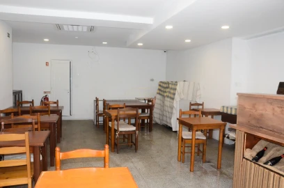 Negócio para Venda em Alvalade