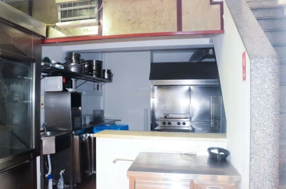 Negócio para Venda em Alvalade