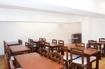 Negócio para Venda em Alvalade