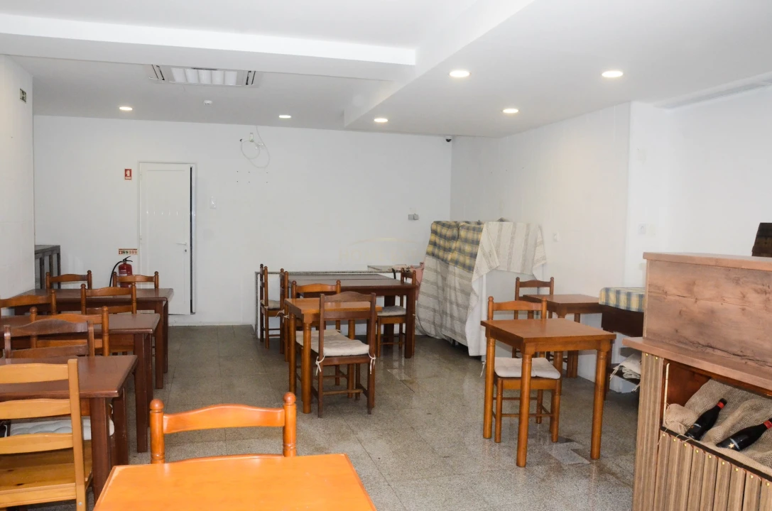 Negócio para Venda em Alvalade Foto 9