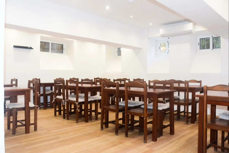 Negócio para Venda em Alvalade Foto 11