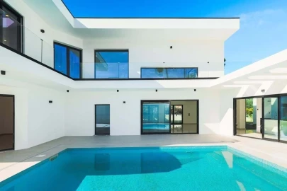 Apartamento T4 para Venda em Corroios