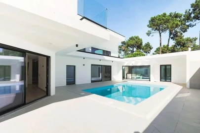 Apartamento T4 para Venda em Corroios