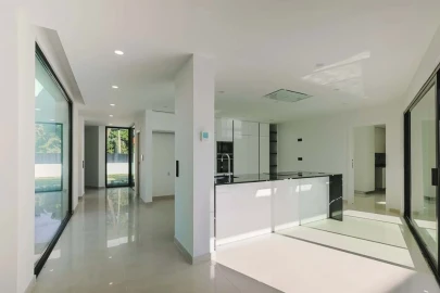 Apartamento T4 para Venda em Corroios