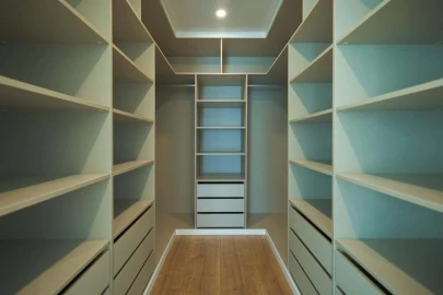 Apartamento T4 para Venda em Corroios