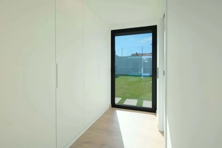 Apartamento T4 para Venda em Corroios Foto 13