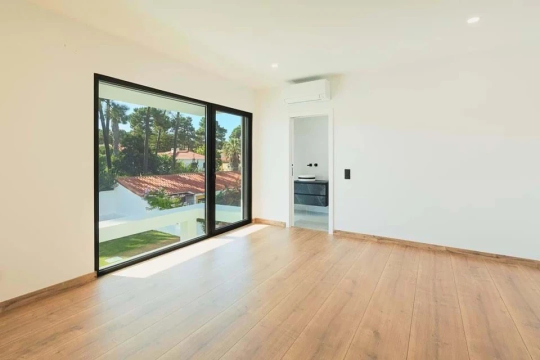 Apartamento T4 para Venda em Corroios Foto 9