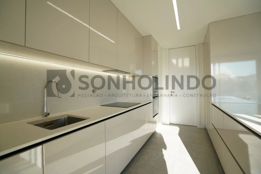 Apartamento T1 para Venda em Cidade da Maia Foto 3