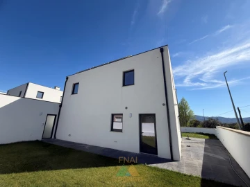 Moradia T3 para Venda em Távora (Santa Maria e São Vicente)