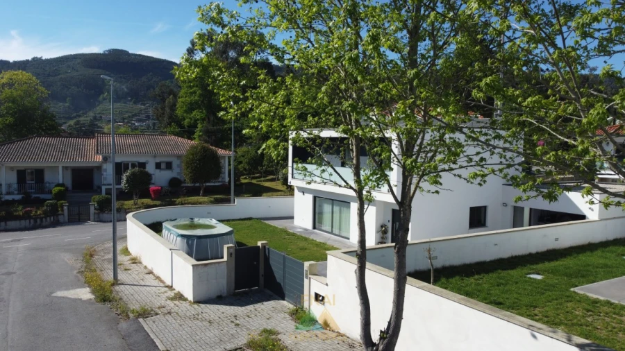 Moradia T3 para Venda em Távora (Santa Maria e São Vicente) Foto 35