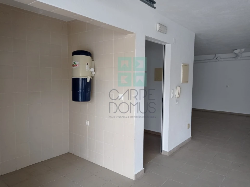 Moradia T5 para Venda em Laranjeiro e Feijó Foto 9