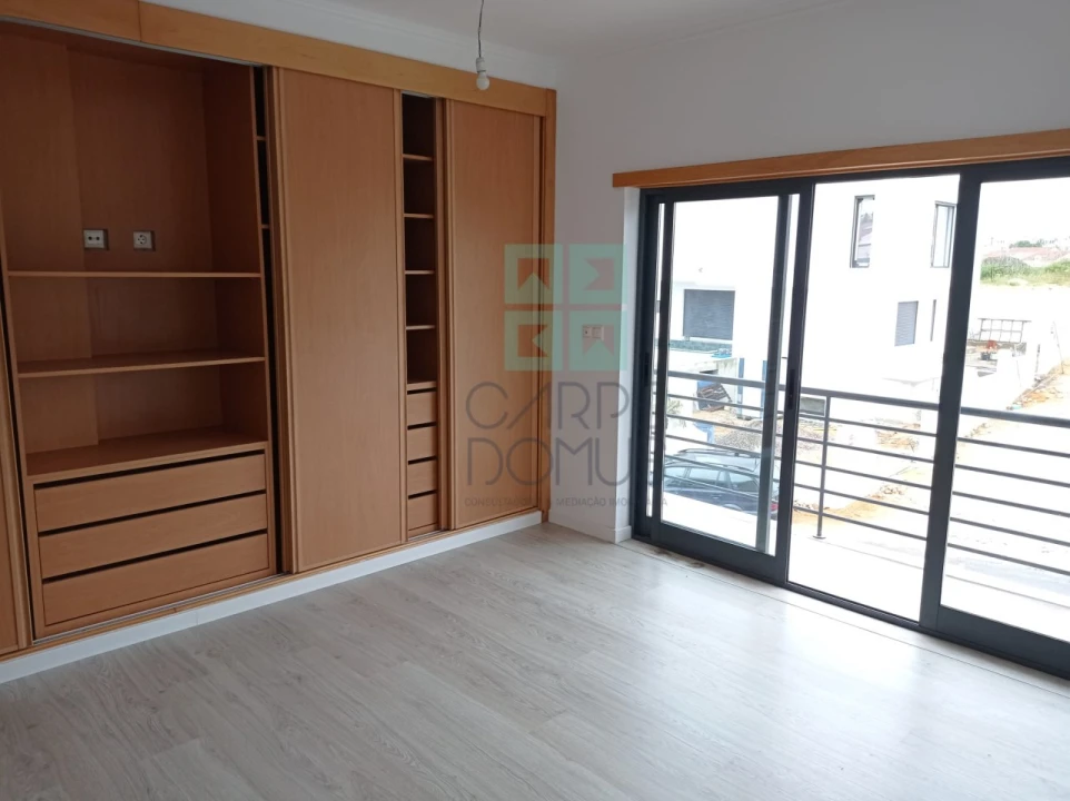 Moradia T5 para Venda em Laranjeiro e Feijó Foto 29