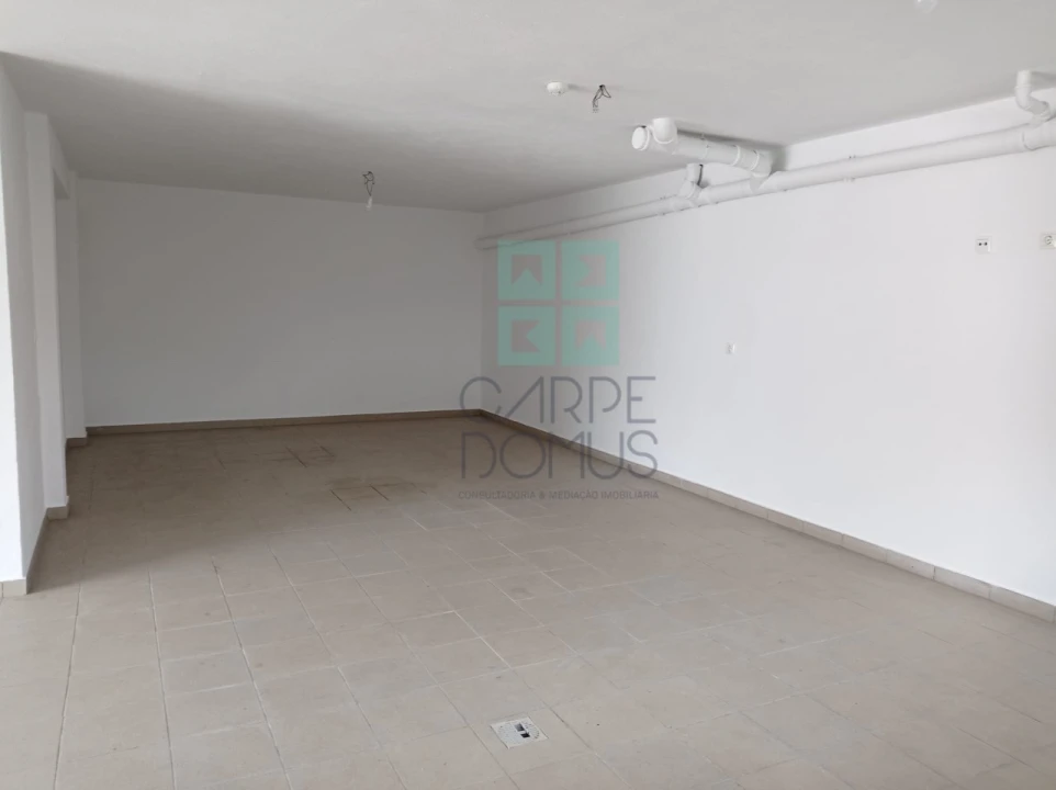 Moradia T5 para Venda em Laranjeiro e Feijó Foto 8