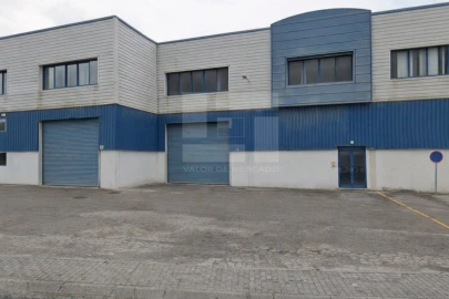 Armazém para Venda em Alverca do Ribatejo e Sobralinho