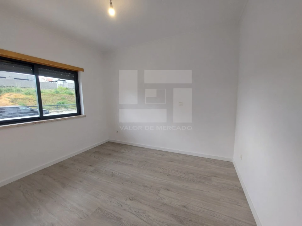 Moradia T5 para Venda em Laranjeiro e Feijó Foto 6