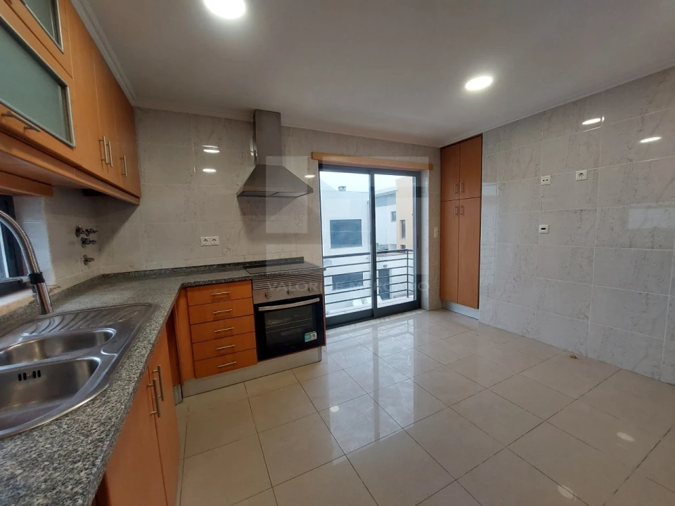 Moradia T5 para Venda em Laranjeiro e Feijó Foto 9