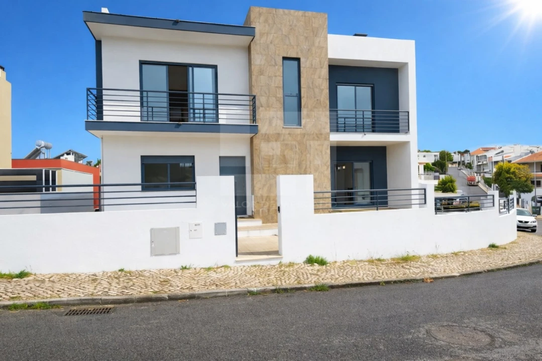 Moradia T5 para Venda em Laranjeiro e Feijó Foto 1