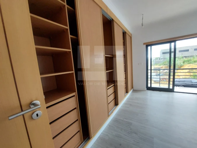 Moradia T5 para Venda em Laranjeiro e Feijó Foto 33