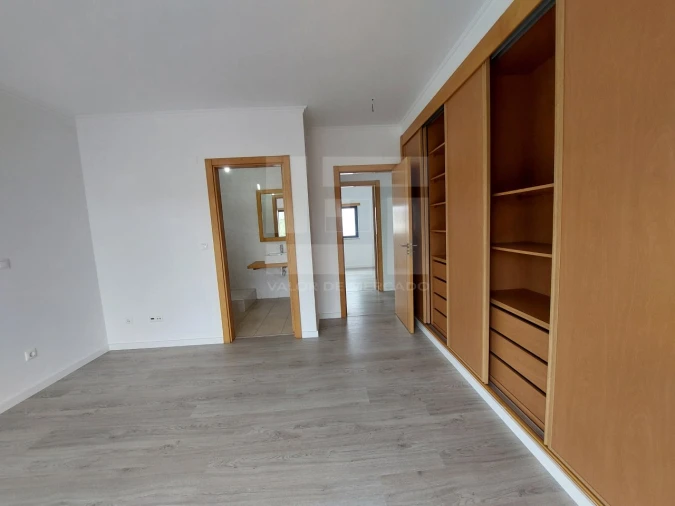 Moradia T5 para Venda em Laranjeiro e Feijó Foto 35