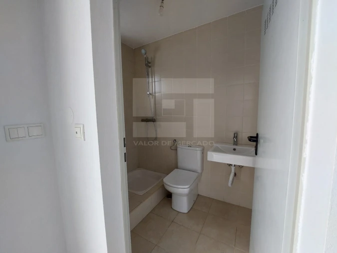 Moradia T5 para Venda em Laranjeiro e Feijó Foto 42