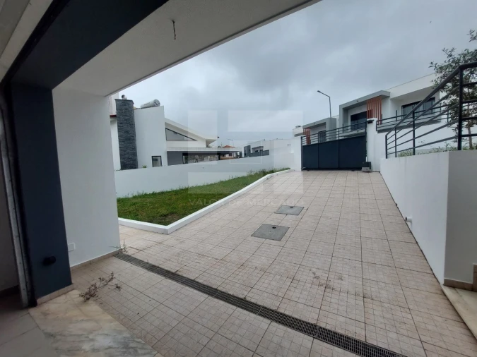 Moradia T5 para Venda em Laranjeiro e Feijó Foto 44