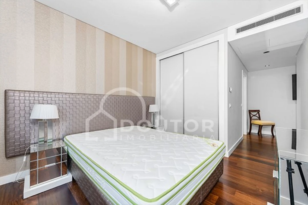 Apartamento T2 para Arrendamento em Funchal (Se) Foto 15