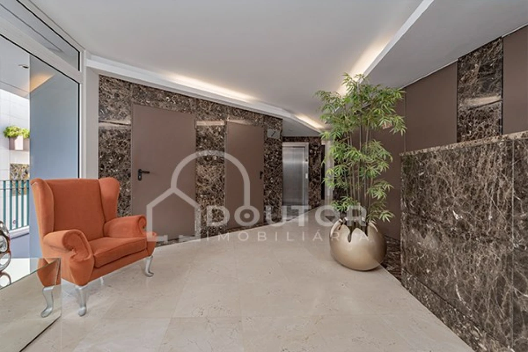 Apartamento T2 para Arrendamento em Funchal (Se) Foto 23