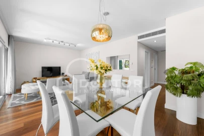 Apartamento T2 para Arrendamento em Funchal (Se)