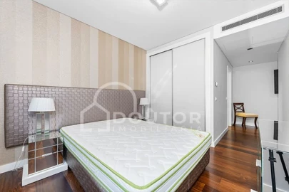 Apartamento T2 para Arrendamento em Funchal (Se)