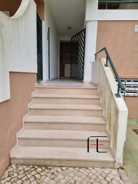 Apartamento T1 para Venda em Quarteira