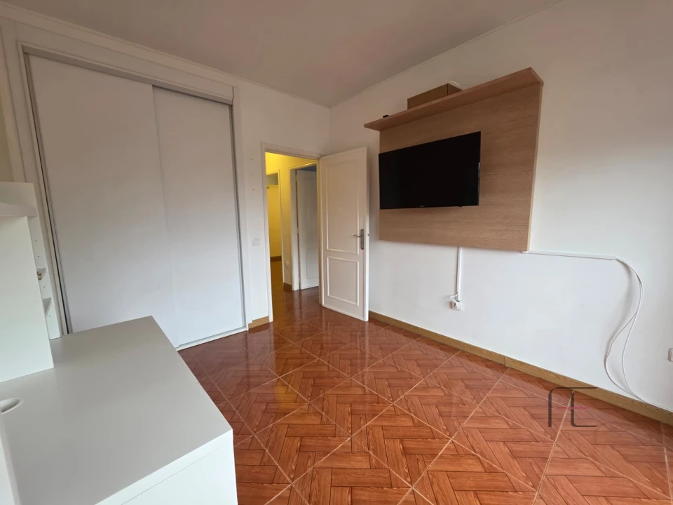 Apartamento T3 para Arrendamento em Santa Marinha e São Pedro da Afurada Foto 9