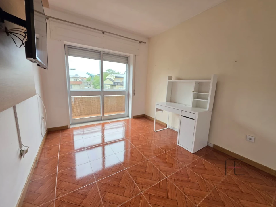 Apartamento T3 para Arrendamento em Santa Marinha e São Pedro da Afurada Foto 10