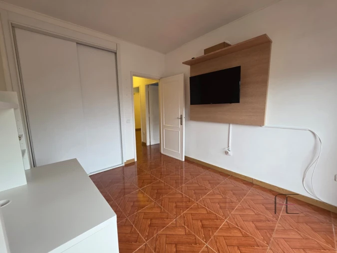 Apartamento T3 para Arrendamento em Santa Marinha e São Pedro da Afurada Foto 9