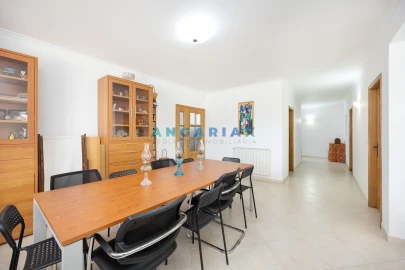 Moradia T6 para Venda em Marrazes e Barosa